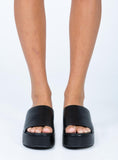 Joskaa Britta Platform Heels Black